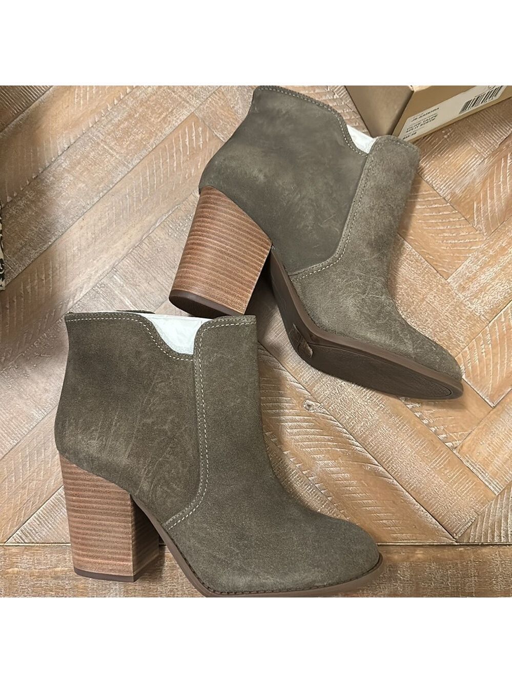 New Jessica Simpson Sadora Olive Taupe Split Suede Block Heel Ankle Boots